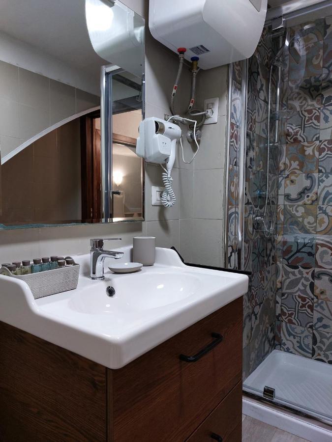 Casa Ninetta - Spaccanapoli - Il Tipico Pianterreno Della Antica! * Naples